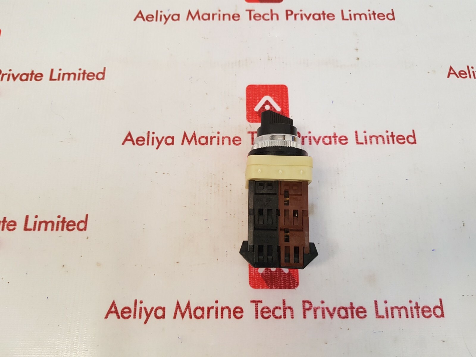Fuji Electric AH30 Command Switch AH30-P2