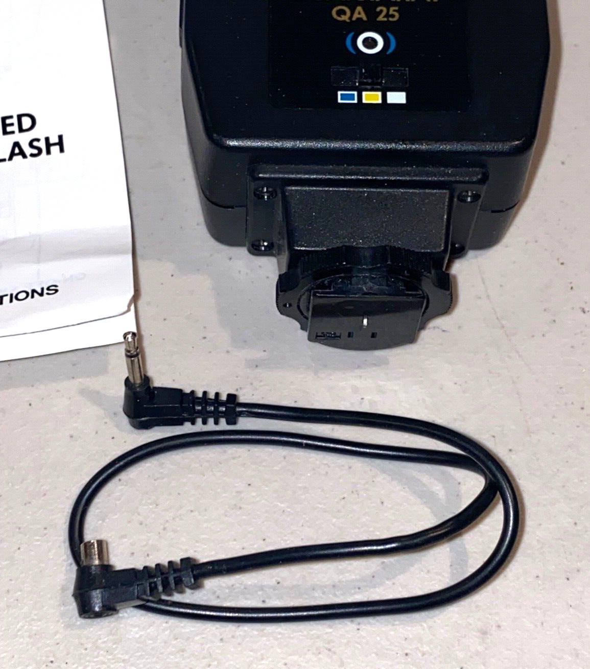 Quantaray QA 25 Computerized Automatic Flash Unit in Box