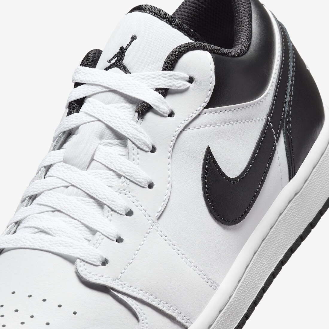 Nike Air Jordan 1 Retro Low White Black Nby 553558-132 sz 10 Men's