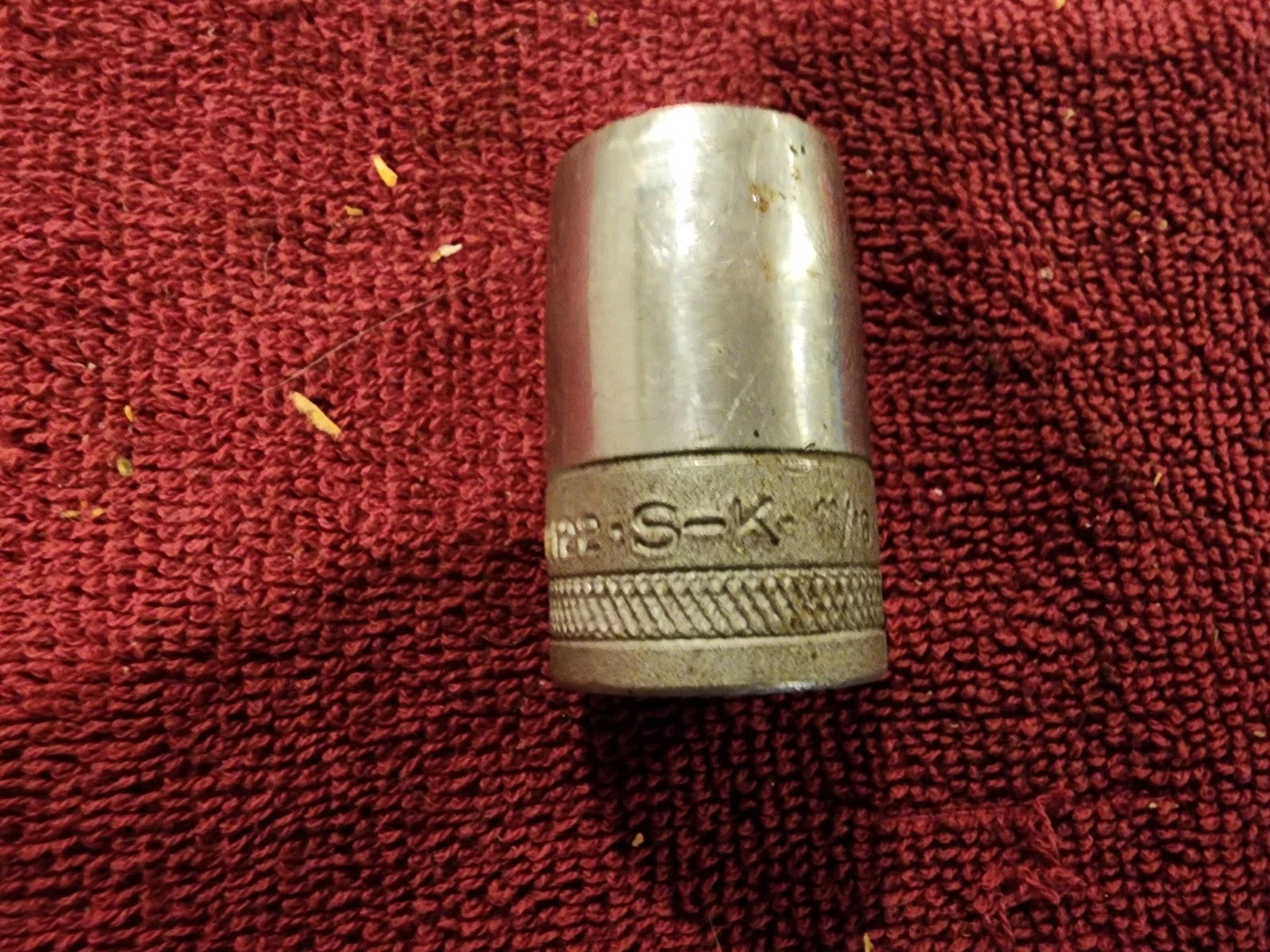 Vintage S-K 40122  11/16" 1/2" Drive 12Pt. Knurled  Socket #2