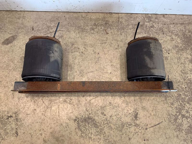 Volvo Suspension Bracket 22389947 (641-12461)