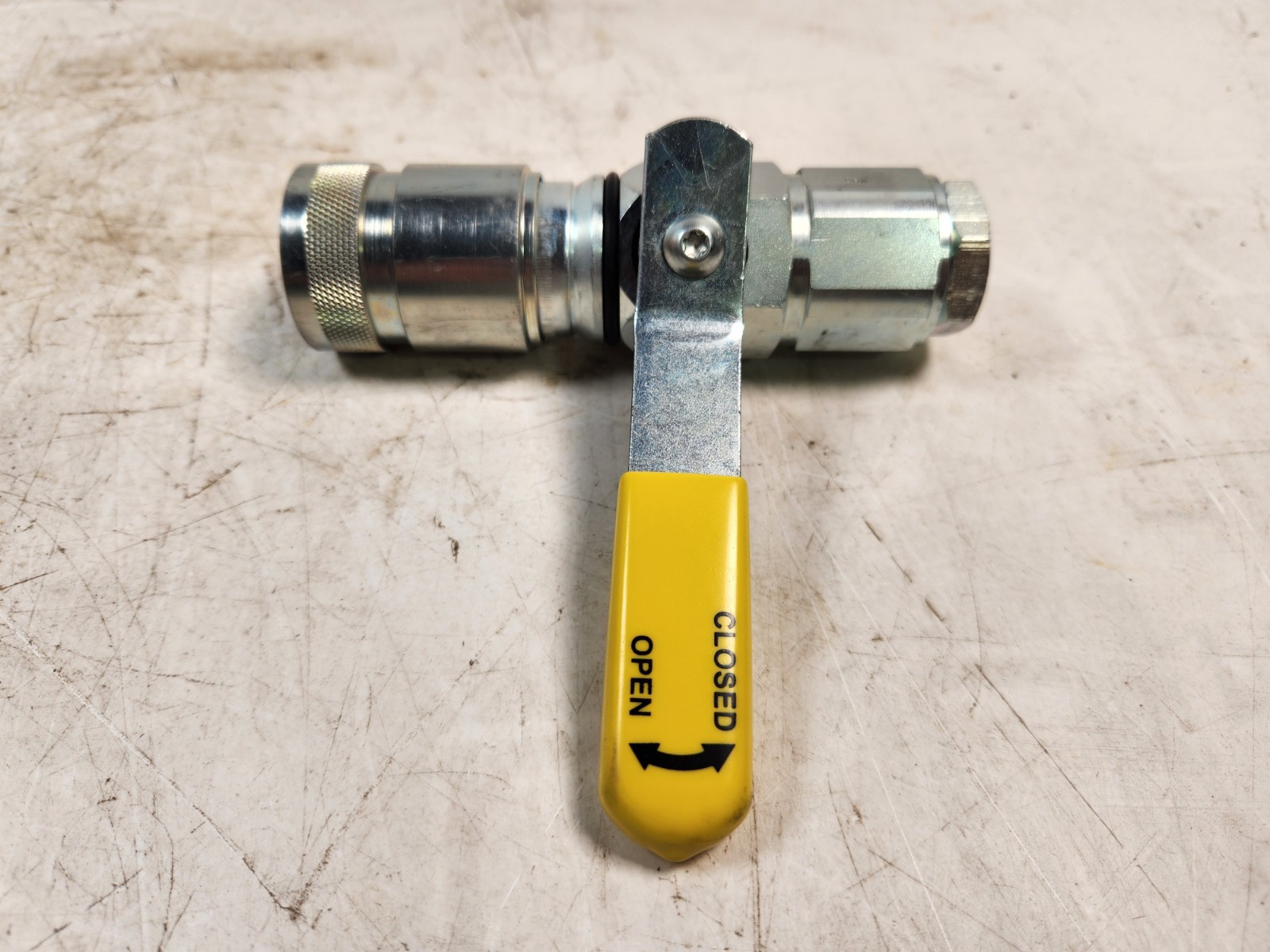 Lankota LAN128240 ⅜” Female Handle Valve. John Deere Hydraulic header