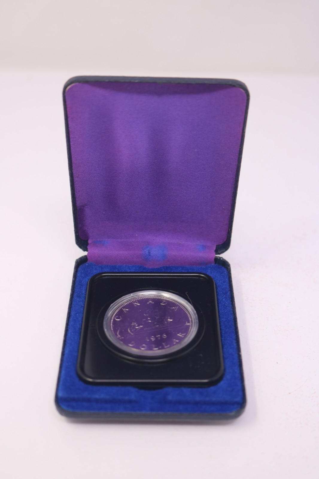 CANADA 1975 Voyageur Uncirculated $1 One Dollar
