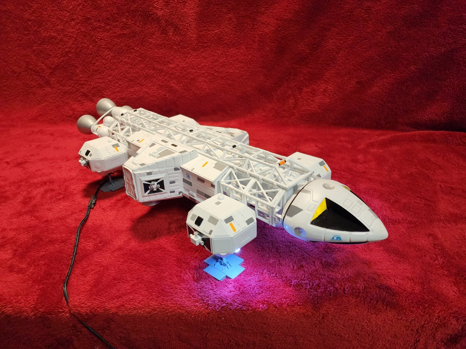 Space: 1999 Eagle 2 Lit Model With Complete Lab Interior, SOUND EFFECTS!!!!!!!!