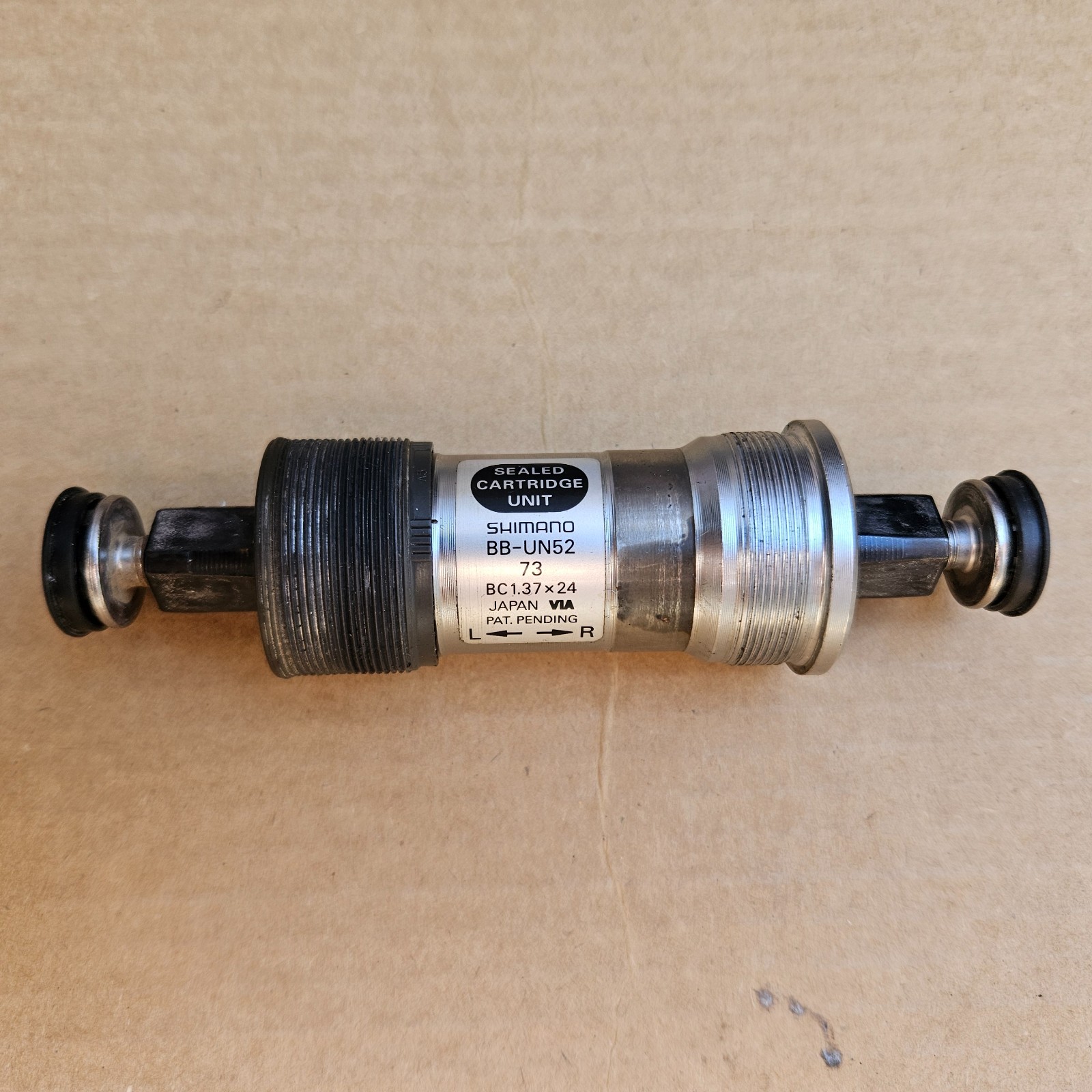 Shimano BB-UN52 73mm Cartridge Bottom Bracket 113mm Spindle Square Taper Japan