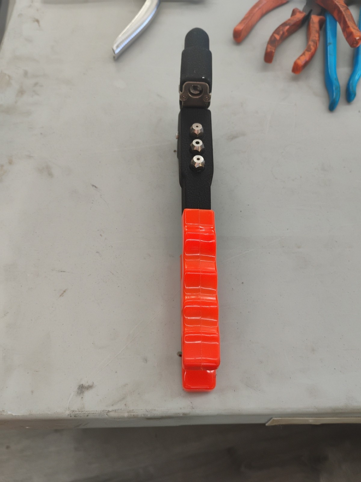 Arrow RHT 300 Swivel Head Rivet Hand Tool