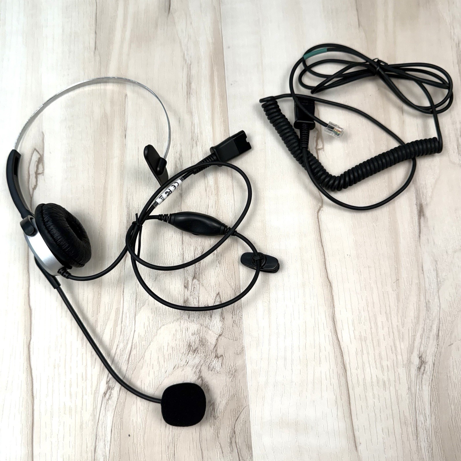 Noise Cancelling Adjustable Headset w/ 330° Flexible Microphone Quick Disconnect