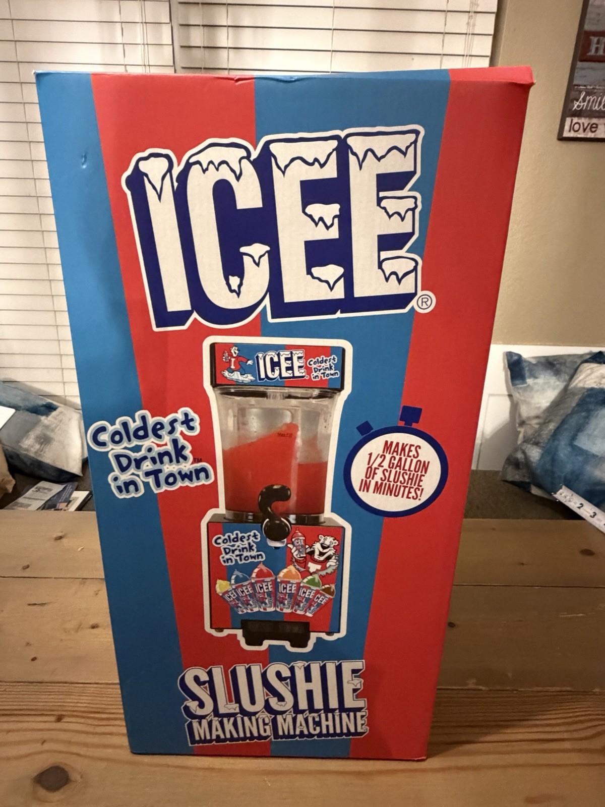 ICEE Slushie Making Machine In Original Box! Excellent Condition Works Great