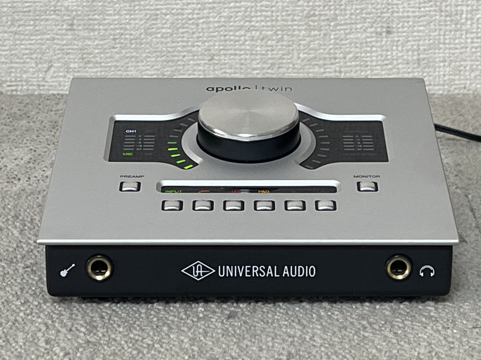 Universal Audio Apollo Twin SOLO UAD 2 Audio Interface with AC Adapter Tested
