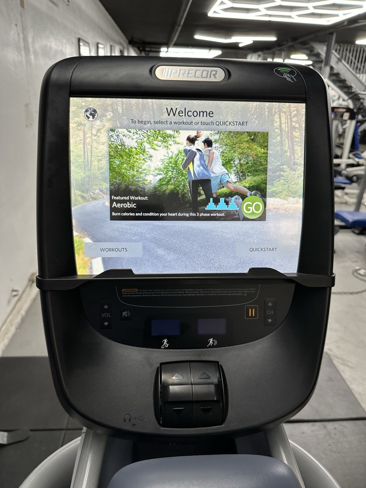 Precor AMT 885 Open Stride Elliptical P82 Console