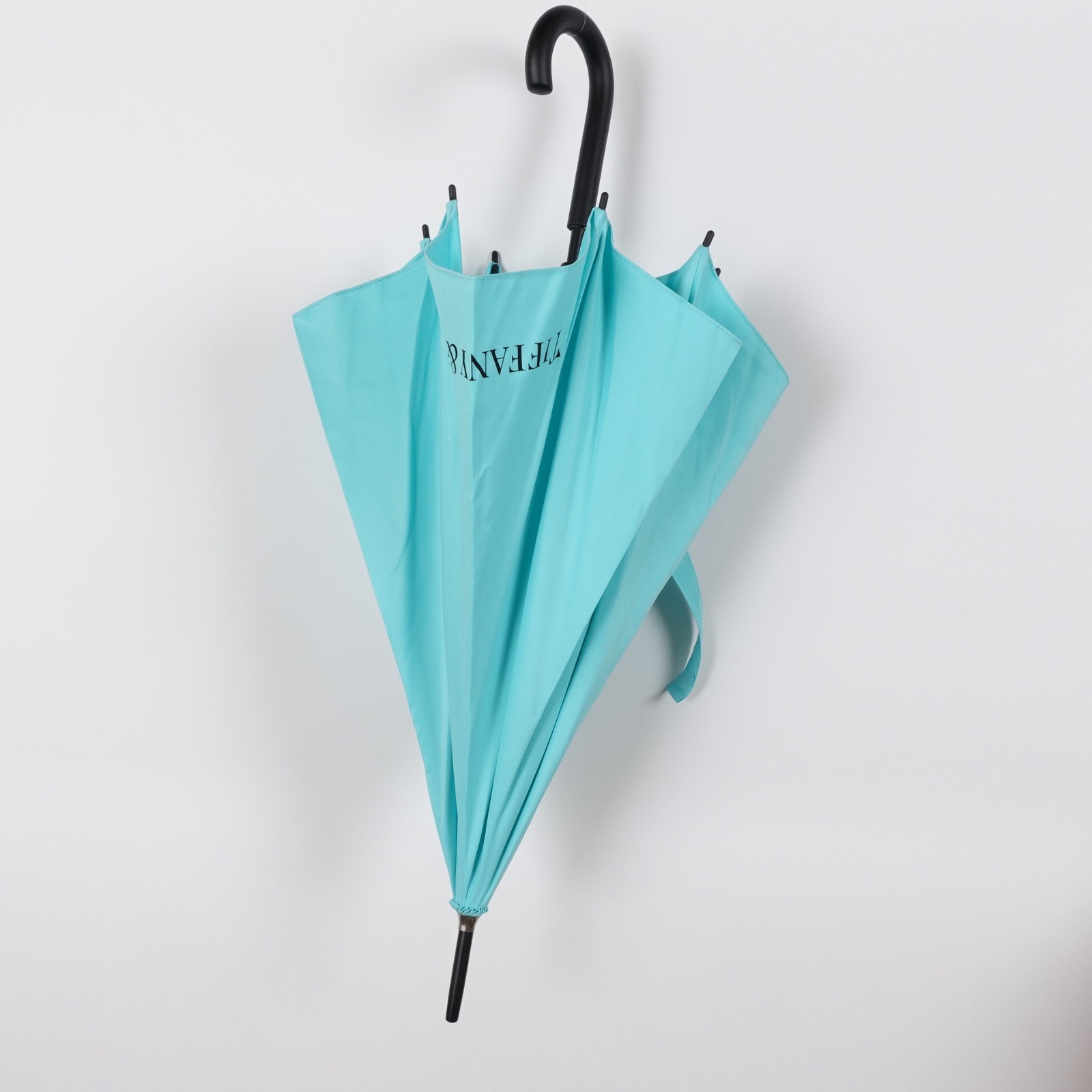 Rare Tiffany & Co 40” Umbrella Long Black Plastic Handle Fully Automatic Staff