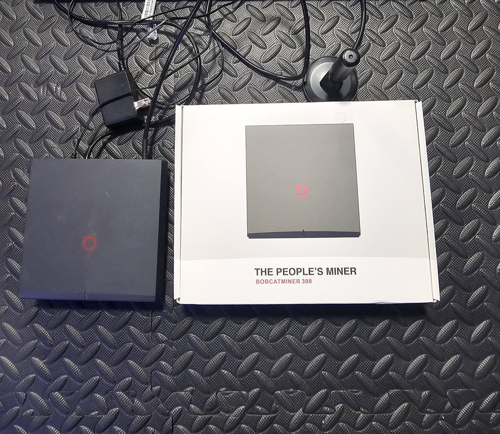 Bobcat Miner 300 (US915) – Helium HNT Hotspot