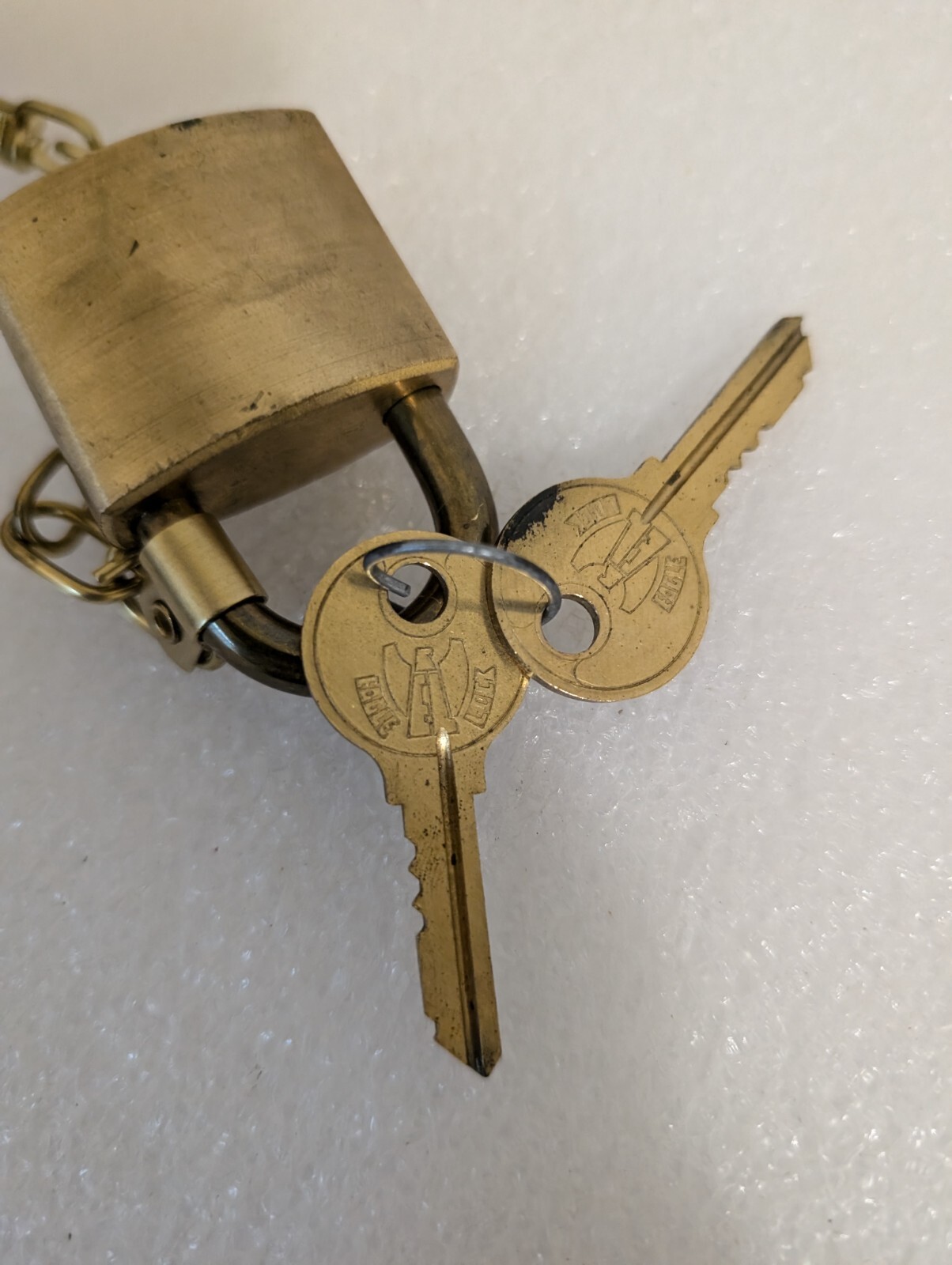 U.S. Eagle Pad Lock Military Issued Solid Brass with Two Keys and Chain Vtg