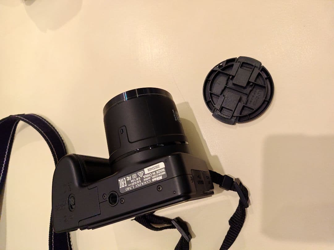 Nikon COOLPIX L340 Digital Camera Console And Case