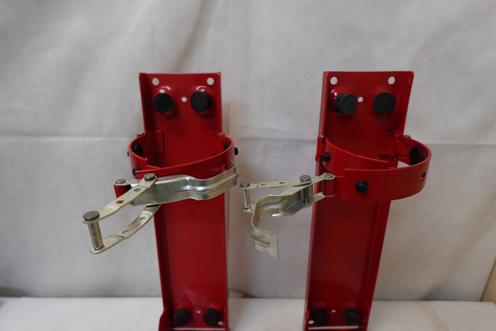 (2) Ansul Sentry - Fire Extinguisher Vehicle Mounting Bracket SY-10S / 435793