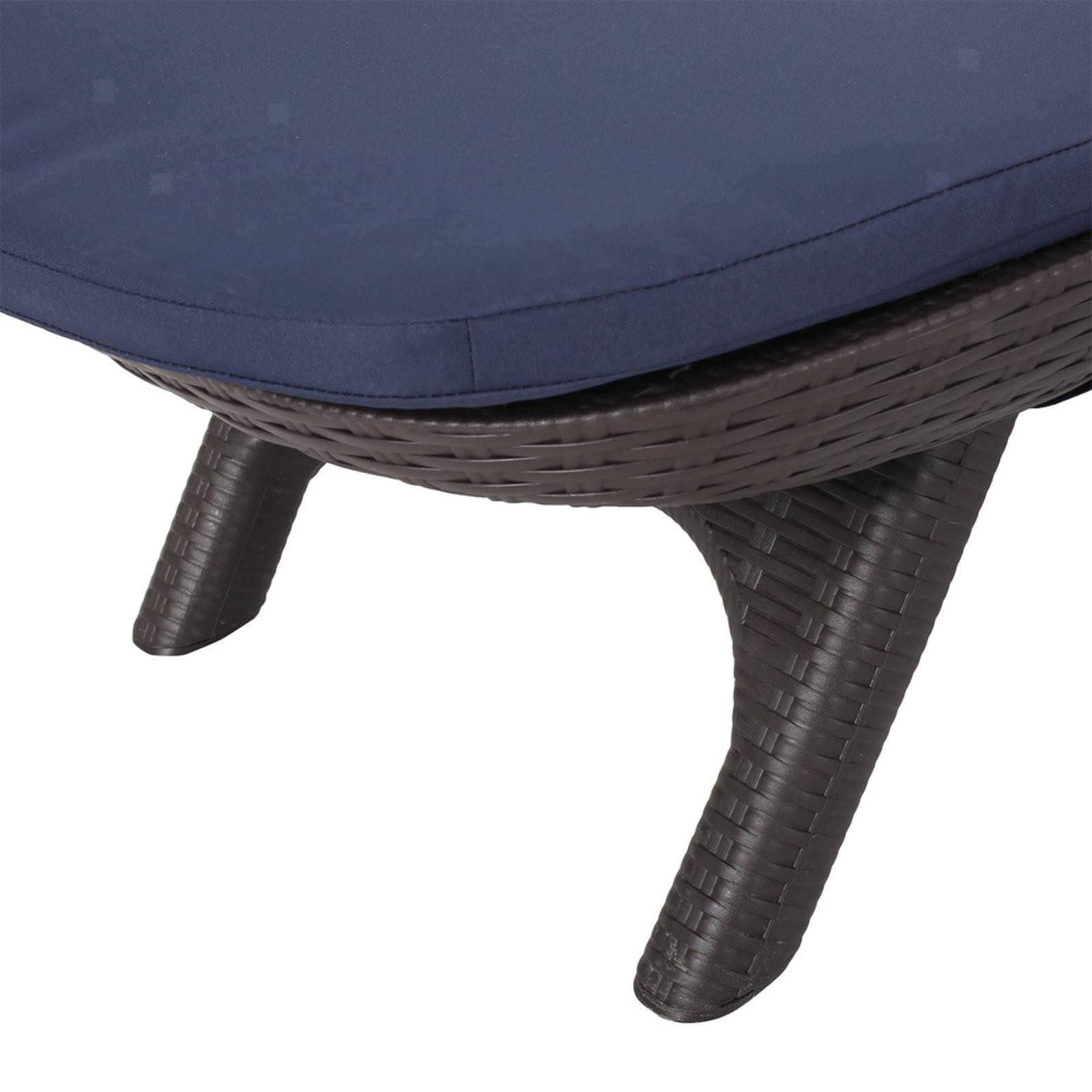 Relaxing Upholstered Chaise Lounge Chair with Wicker Texture and High-density