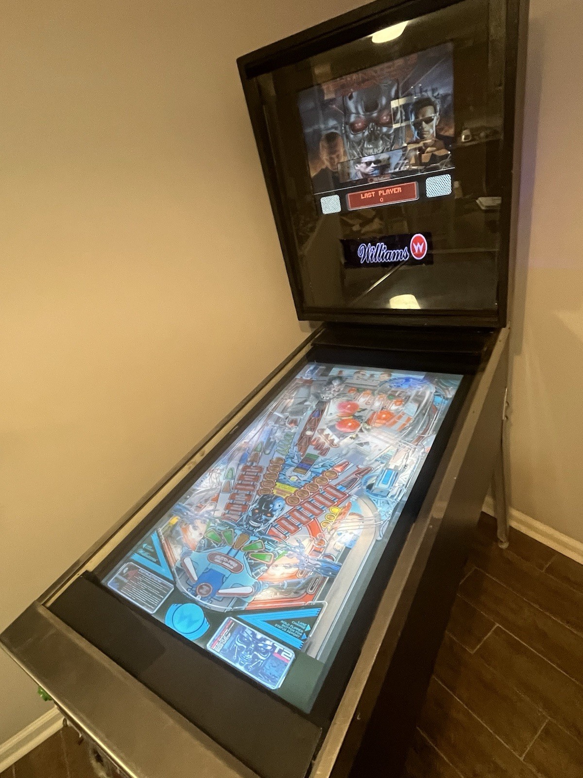 Custom Built Full Size Virtual Pinball Machine. 72 Tables Currently