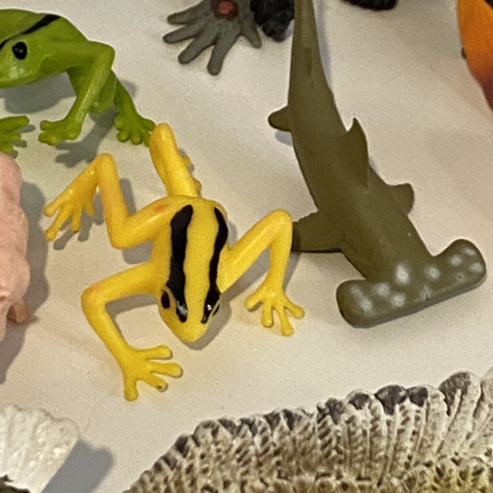Plastic Animal Lot Flocked Horse Lizard Eagle Etc Mostly Unbranded