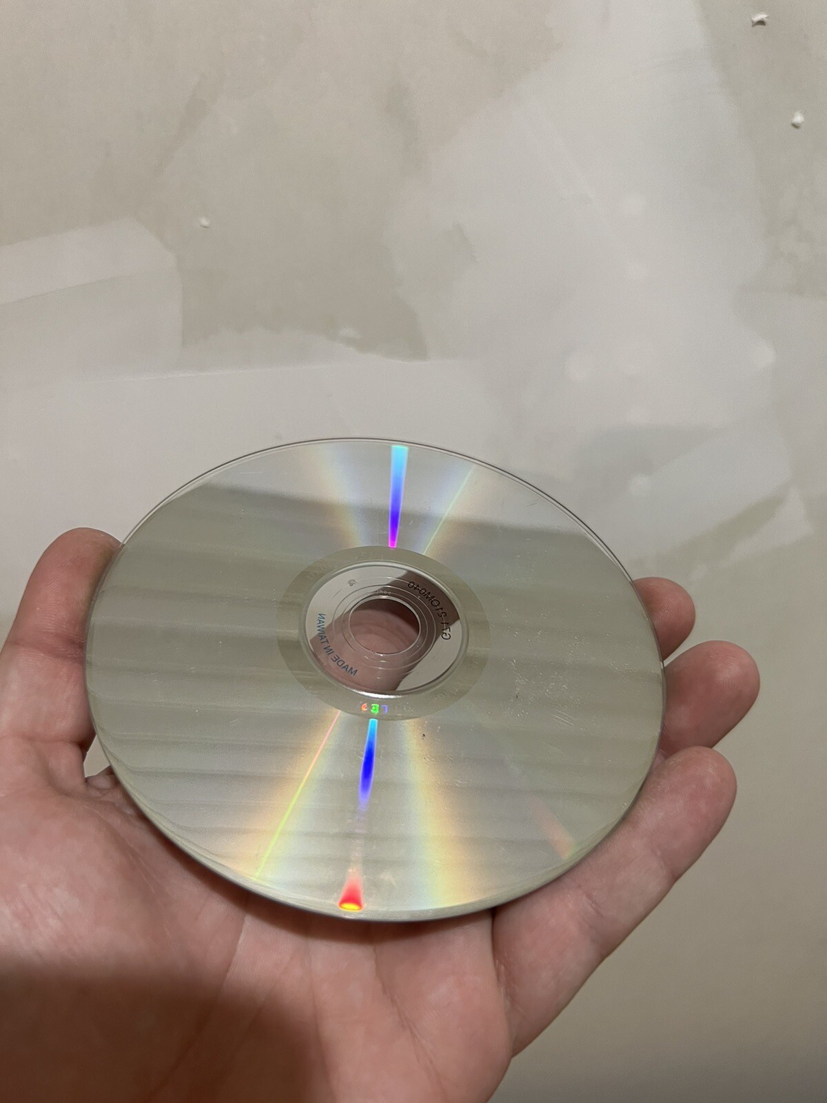 Drivers & Utilities Adobe Acrobat, Fuzzy Logic, Live Update, PC Alert, Norton CD