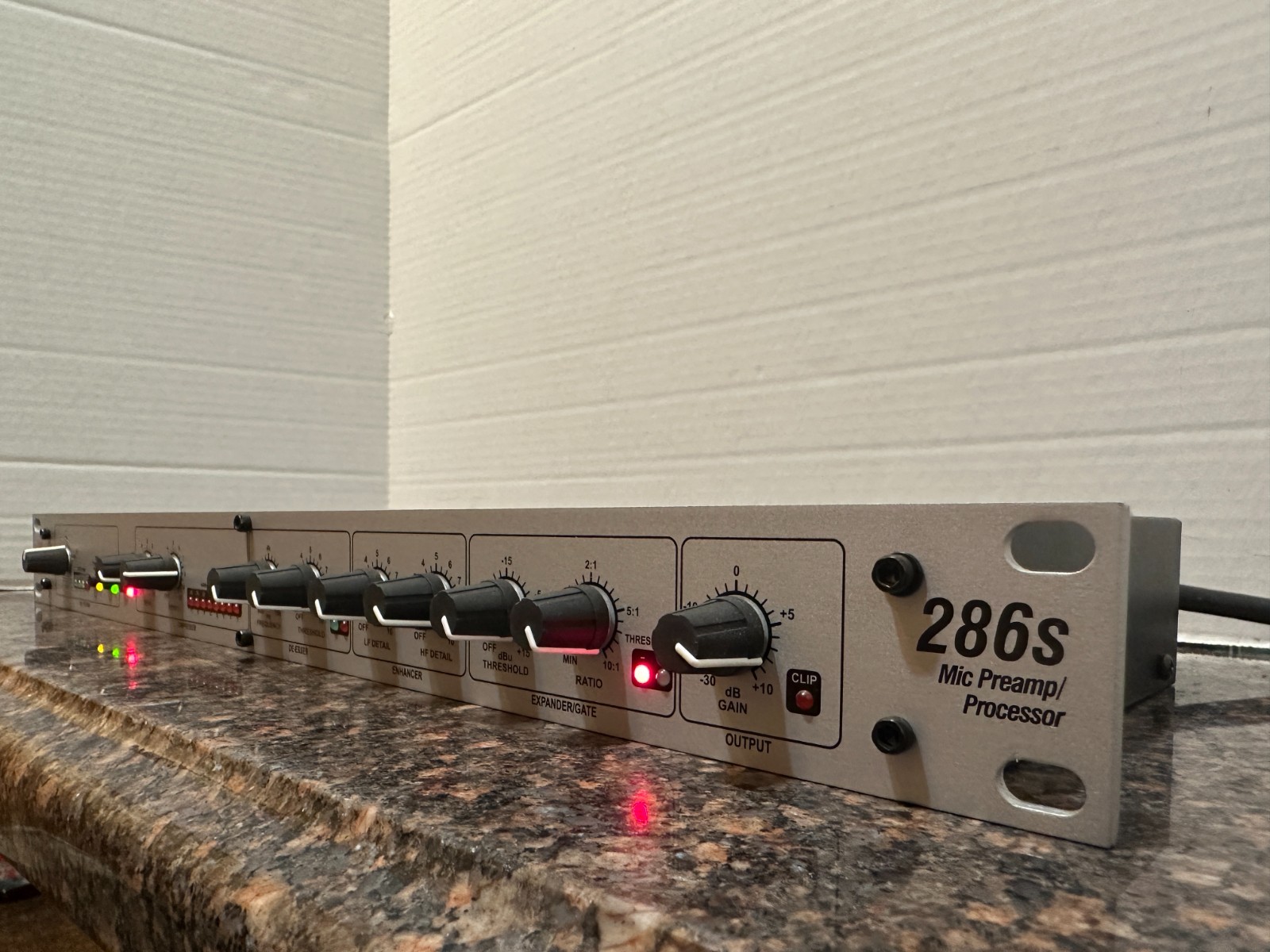 DBX 286s Microphone Pre-Amp Processor Audio Enhancer Channel Strip