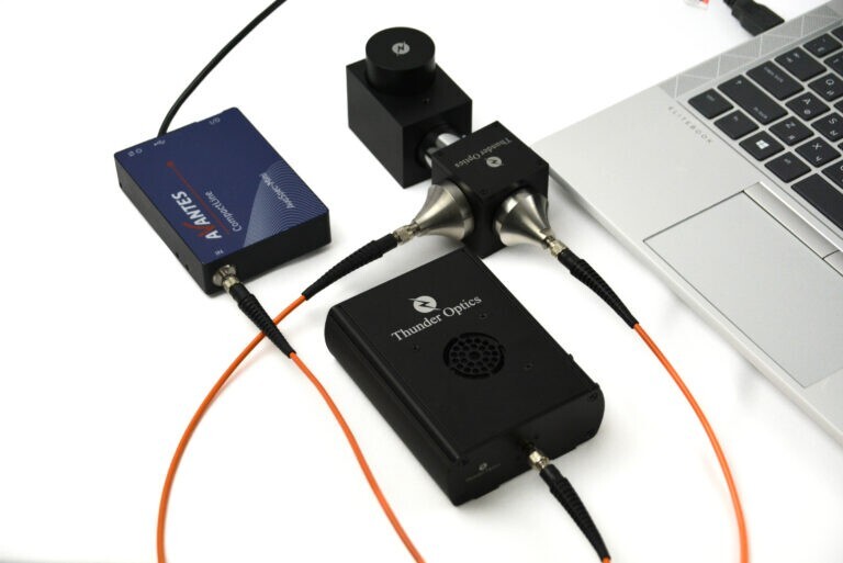 Halogen Light Source for Spectroscopy - SMA Connector - Fiber coupled
