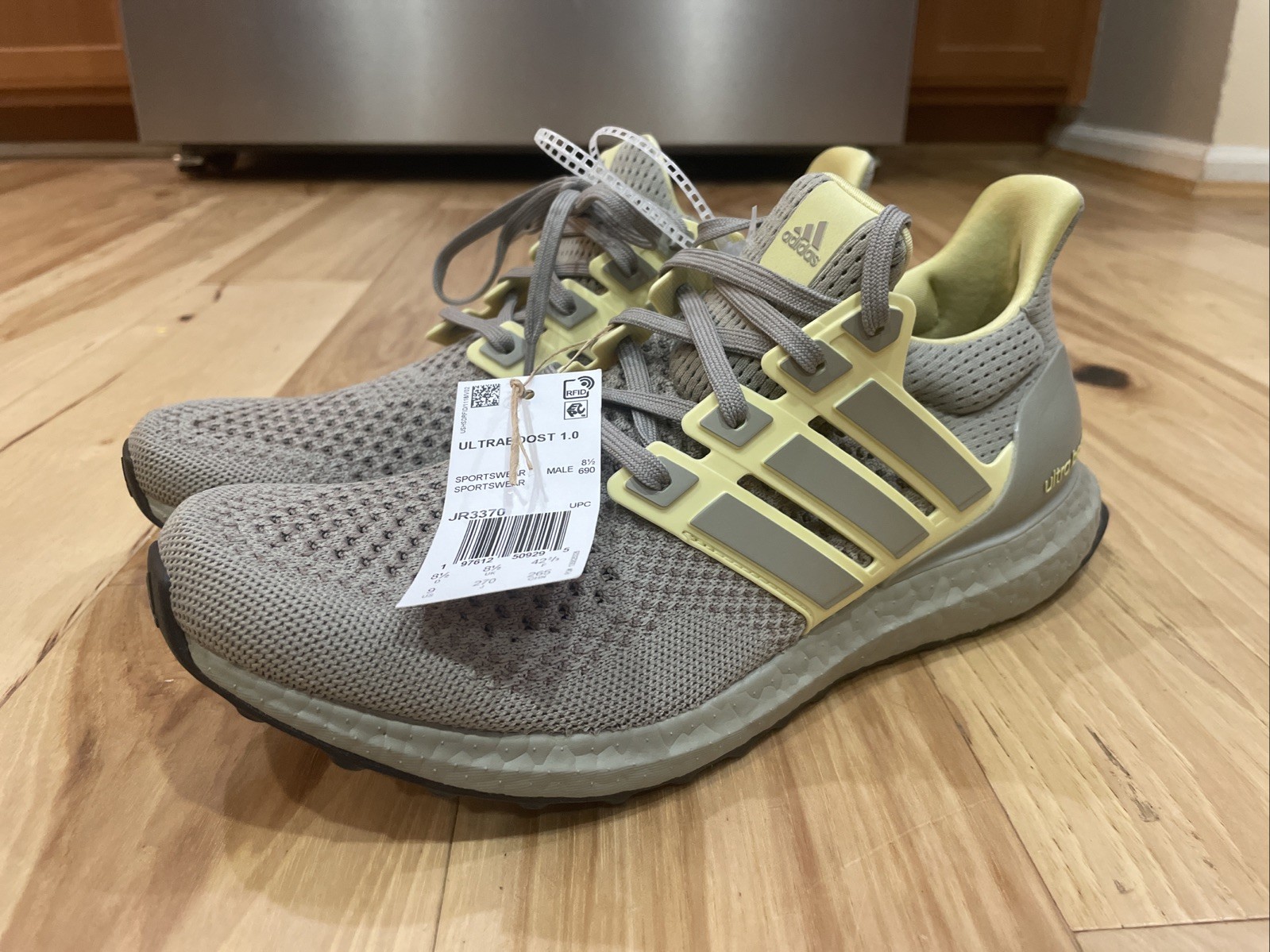 Adidas Ultraboost 1.0 Running Shoes Beige & Powder Yellow JR3370 Men's Size 9