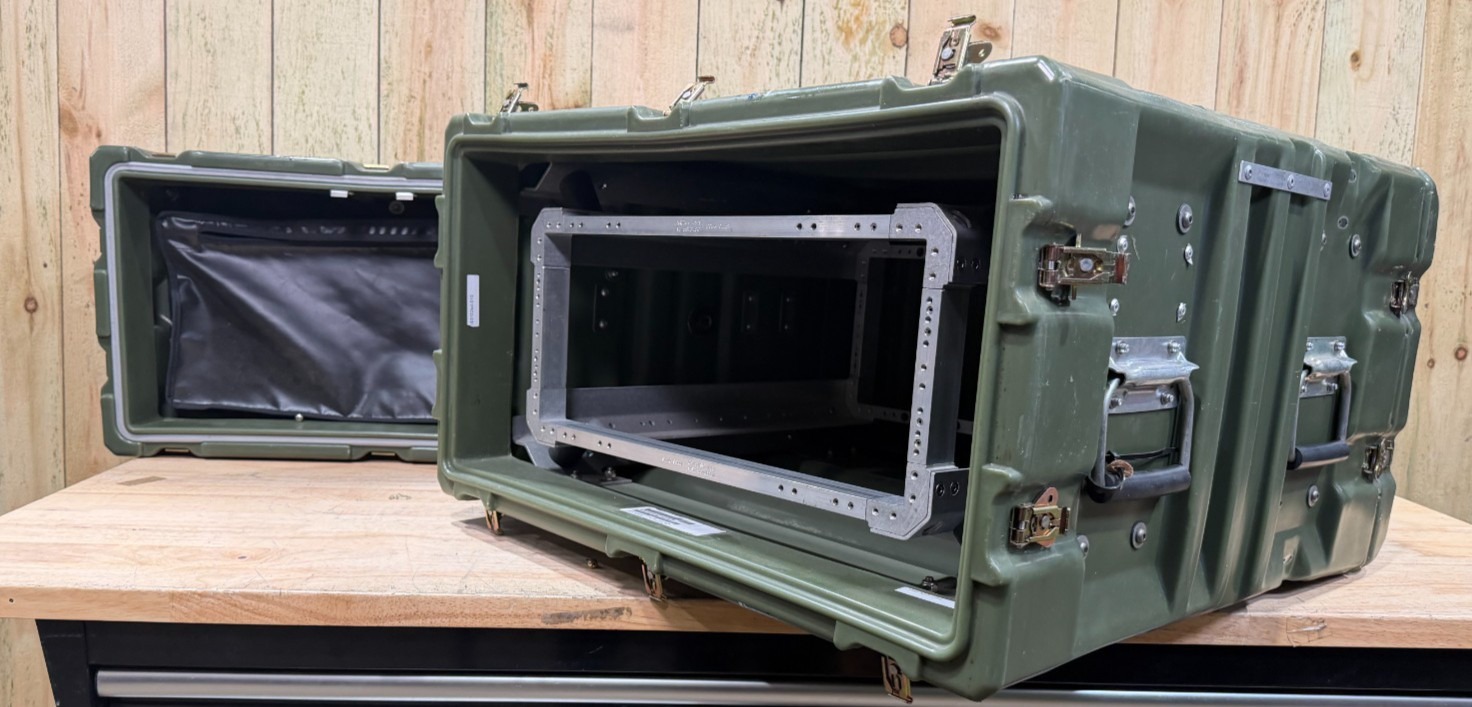 Hardigg Server Rack Rackmount 19x24" 4U Rack Waterproof Storage Case W/ Rack