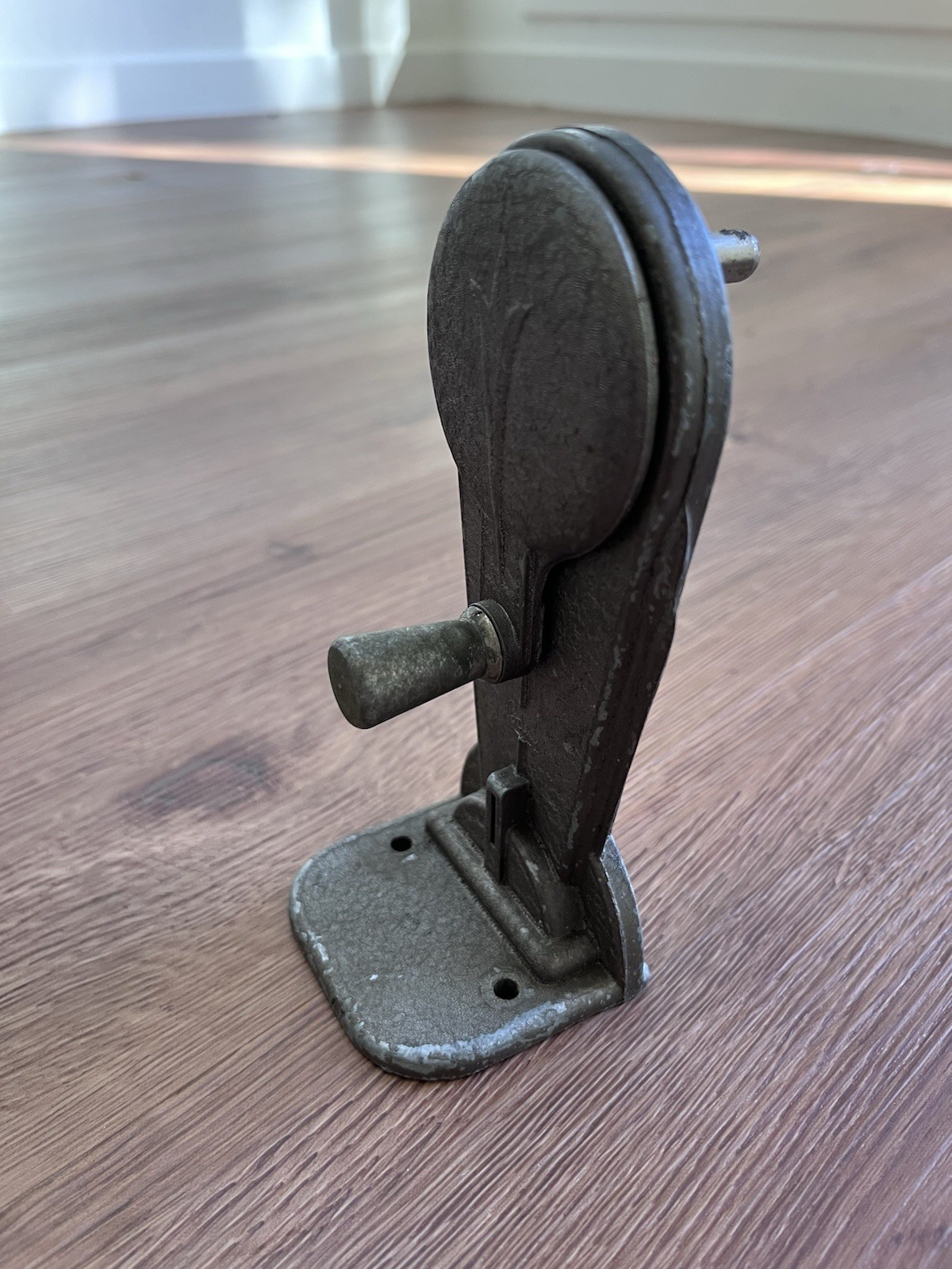 Vintage Mechanical Wizard Chicago Pencil Sharpener BASE ONLY 1900-1920 Cast-Iron