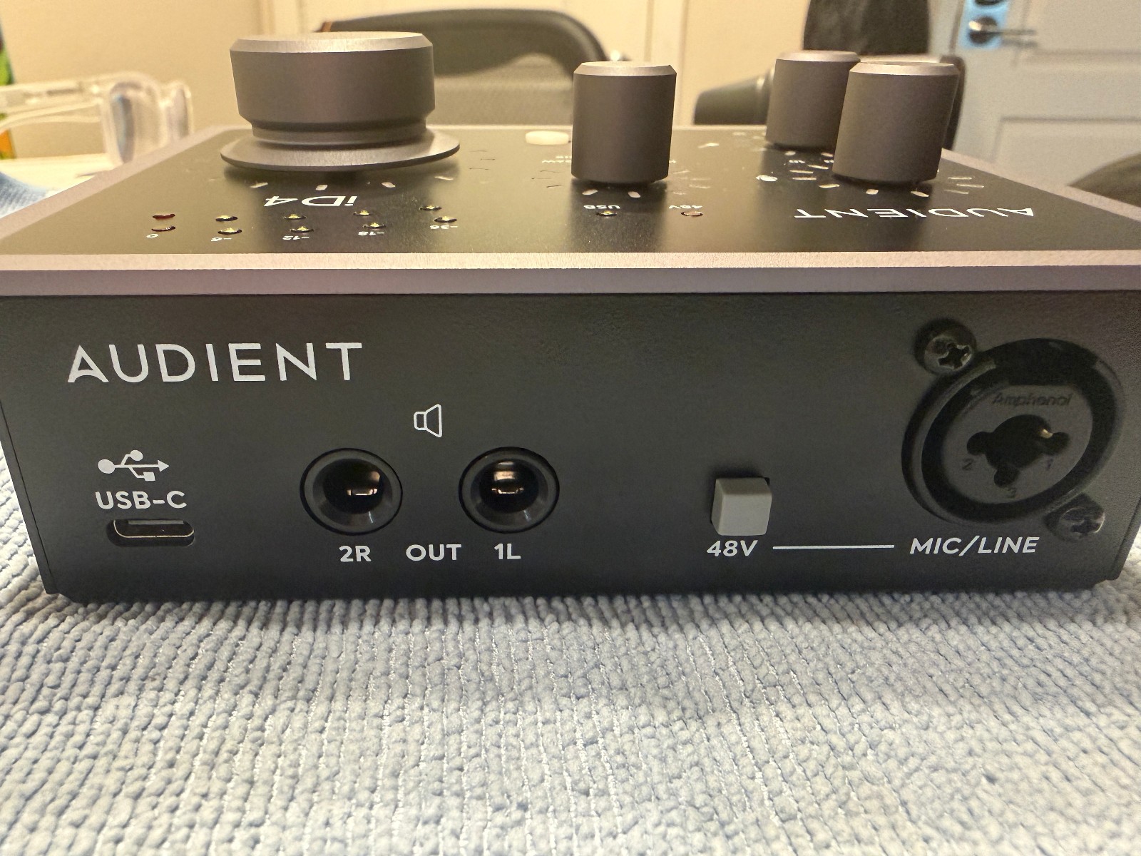 Audient iD4 MKII 2 x 2 USB-C Audio Interface