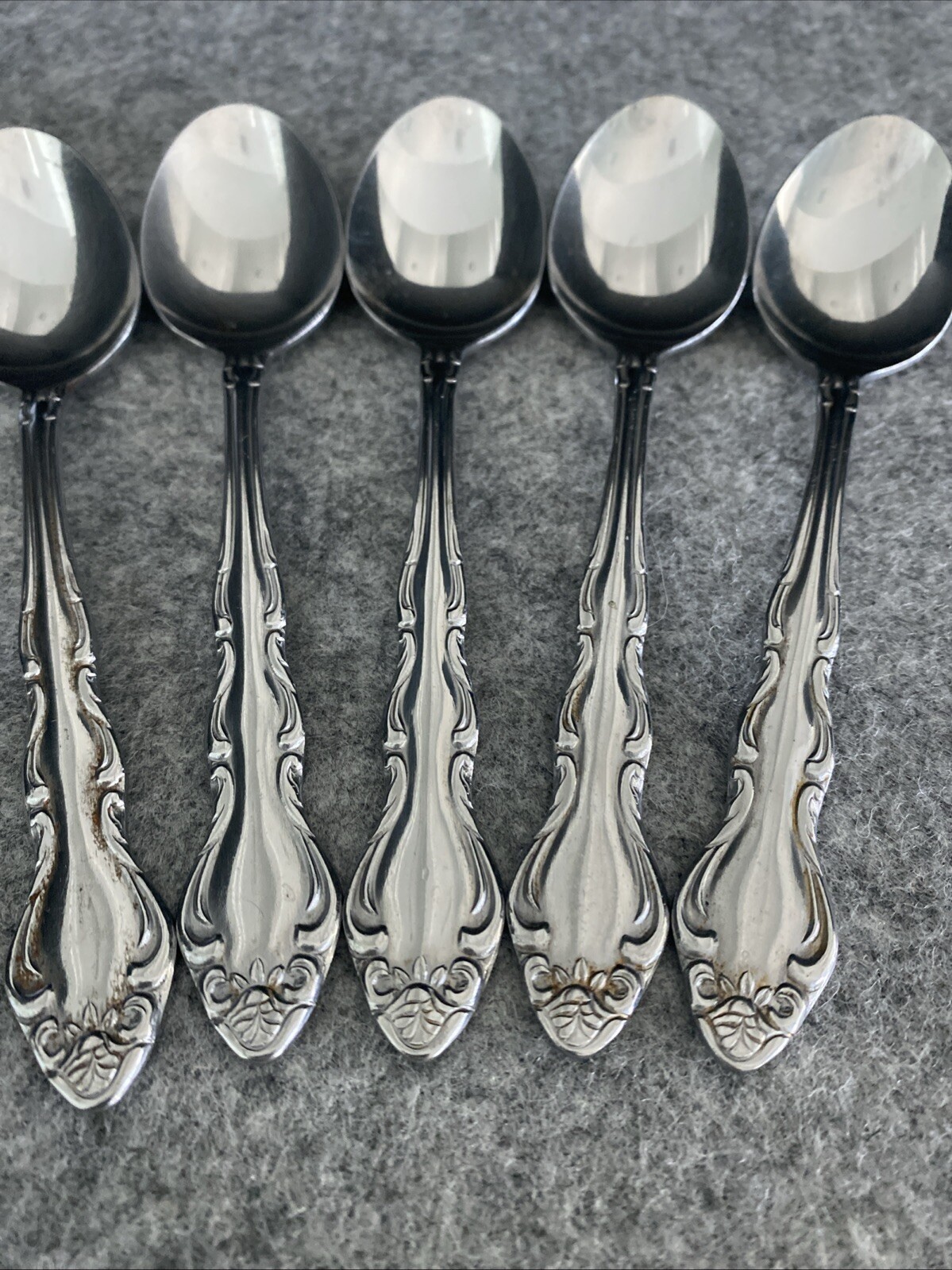 5 TOWLE/SUPREME CUTLERY STAINLESS FLATWARE, "PIERRE" PATTERN, TEASPOONS