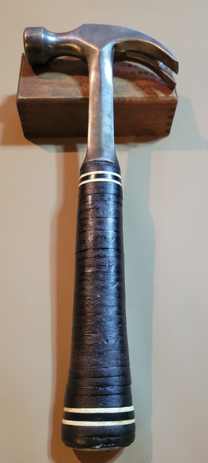 Estwing Vintage Stacked Leather 20 oz Claw Carpenters Hammer Rockford IL USA