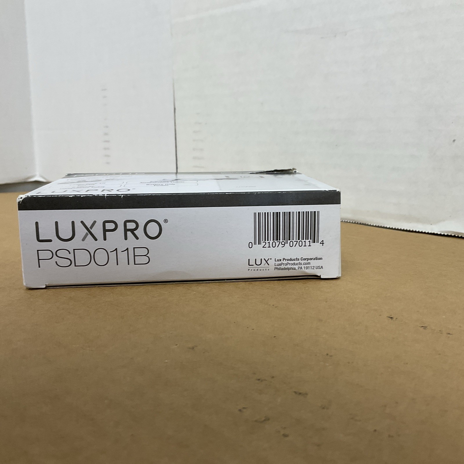 LuxPRO PSD011B Pro-Spec Battery Powered Digital Thermostat #PSD011B