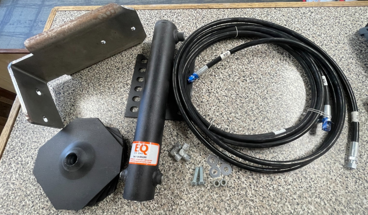 EQ JACK WITH PARTS AND 2-10' HOSES