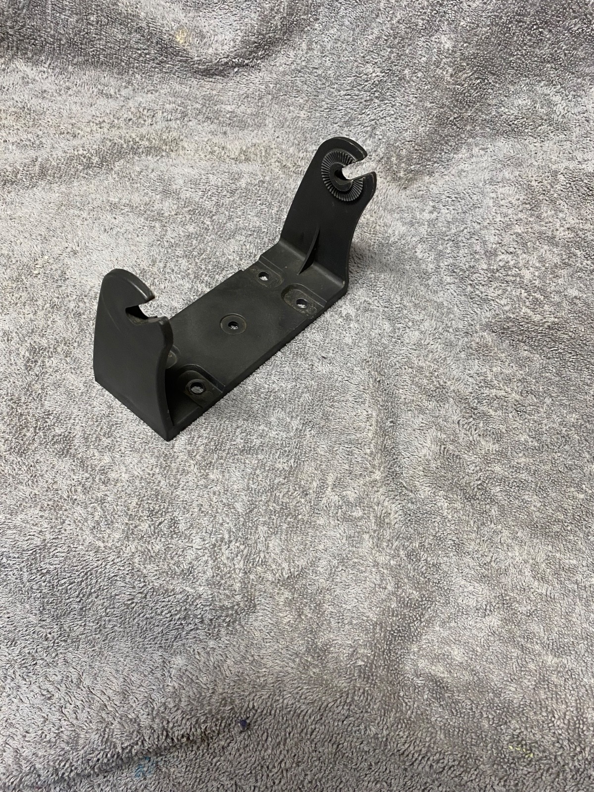 LOWRANCE EAGLE GB-14 FISHFINDER MOUNTING BRACKET