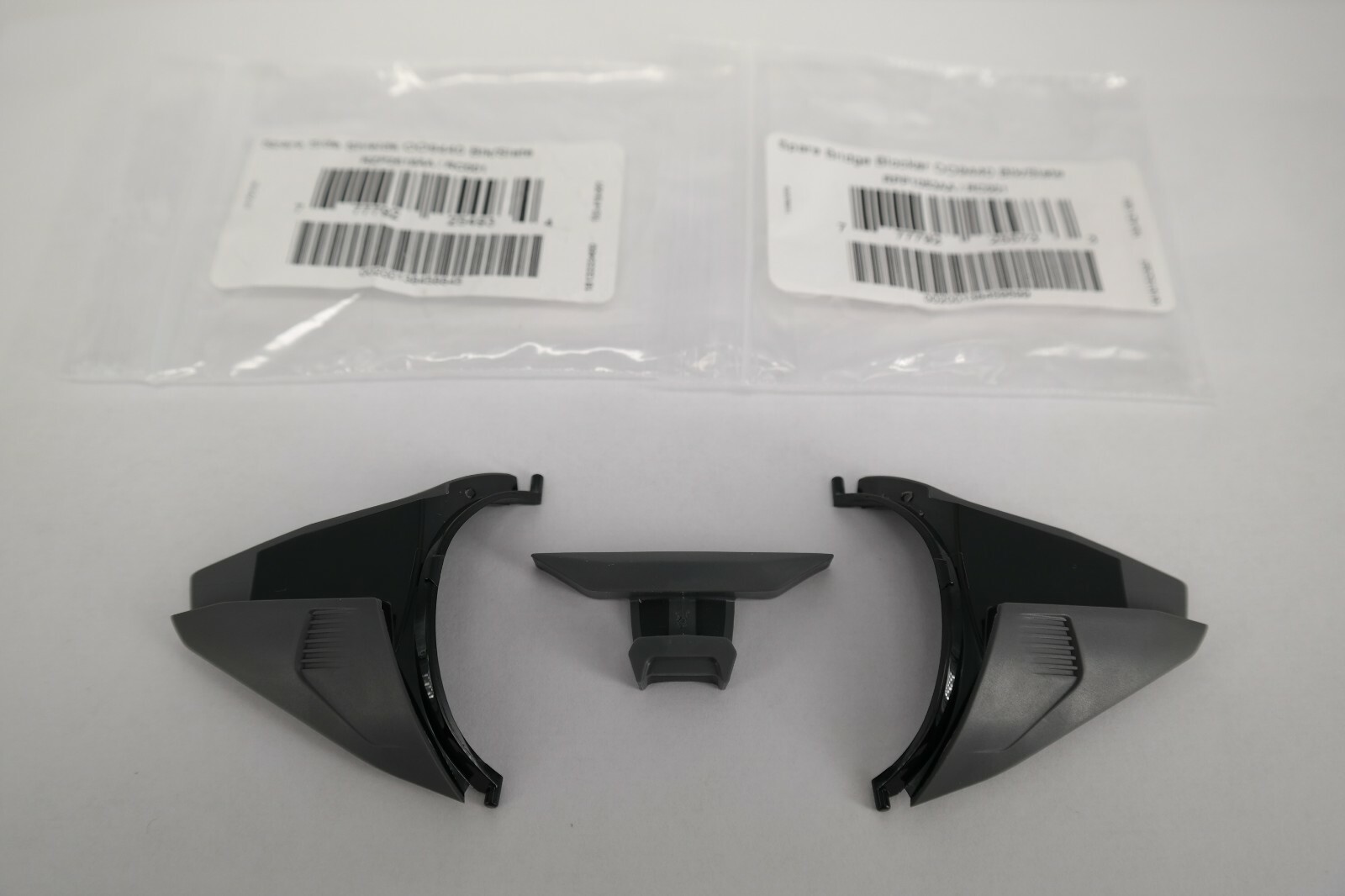 Authentic Oakley CLIFDEN OO9440 GREY / BLACK Side Bridge Shields Blocker Blinder