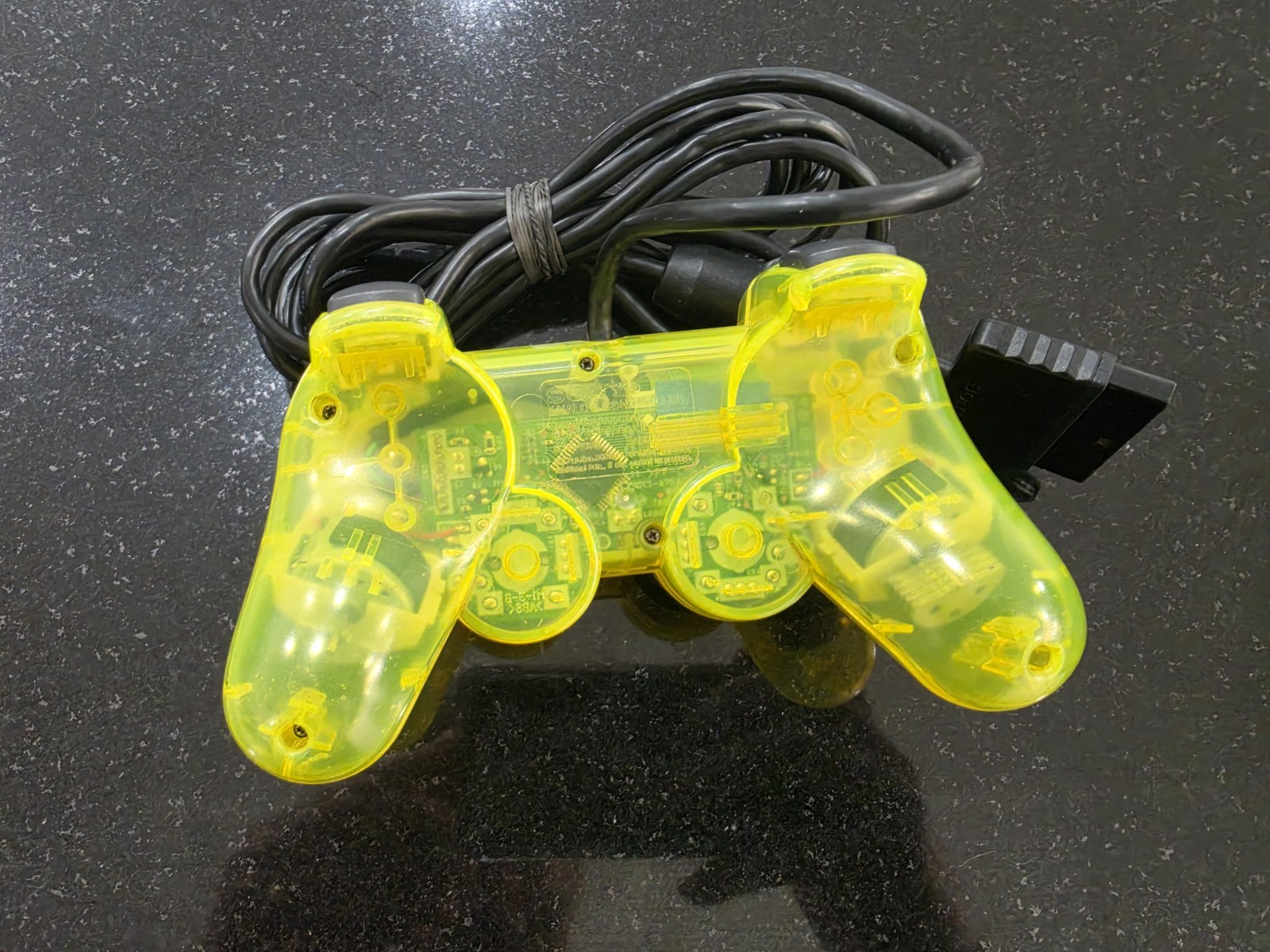 Sony PlayStation 2 PS2 DualShock 2 Controller SCPH-10010 Lemon Yellow