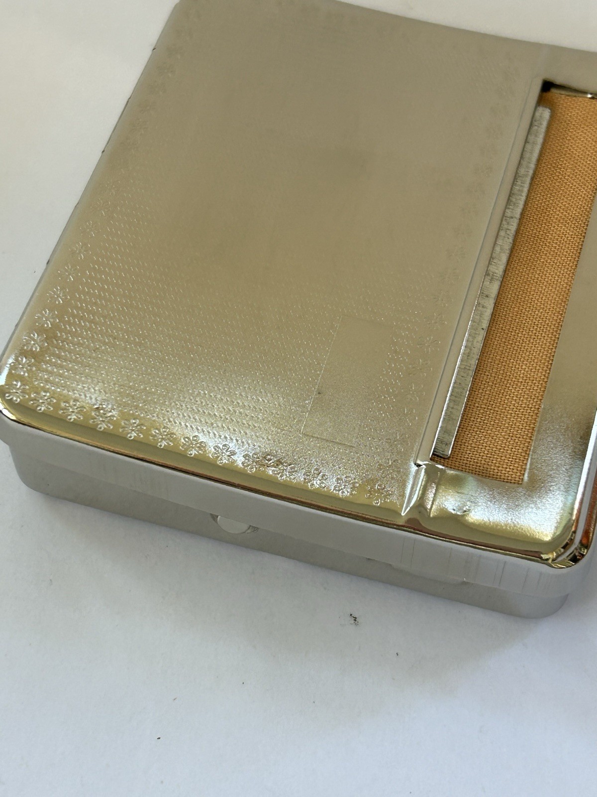 Automatic Tobacco Rolling Box Chrome Dotted Design
