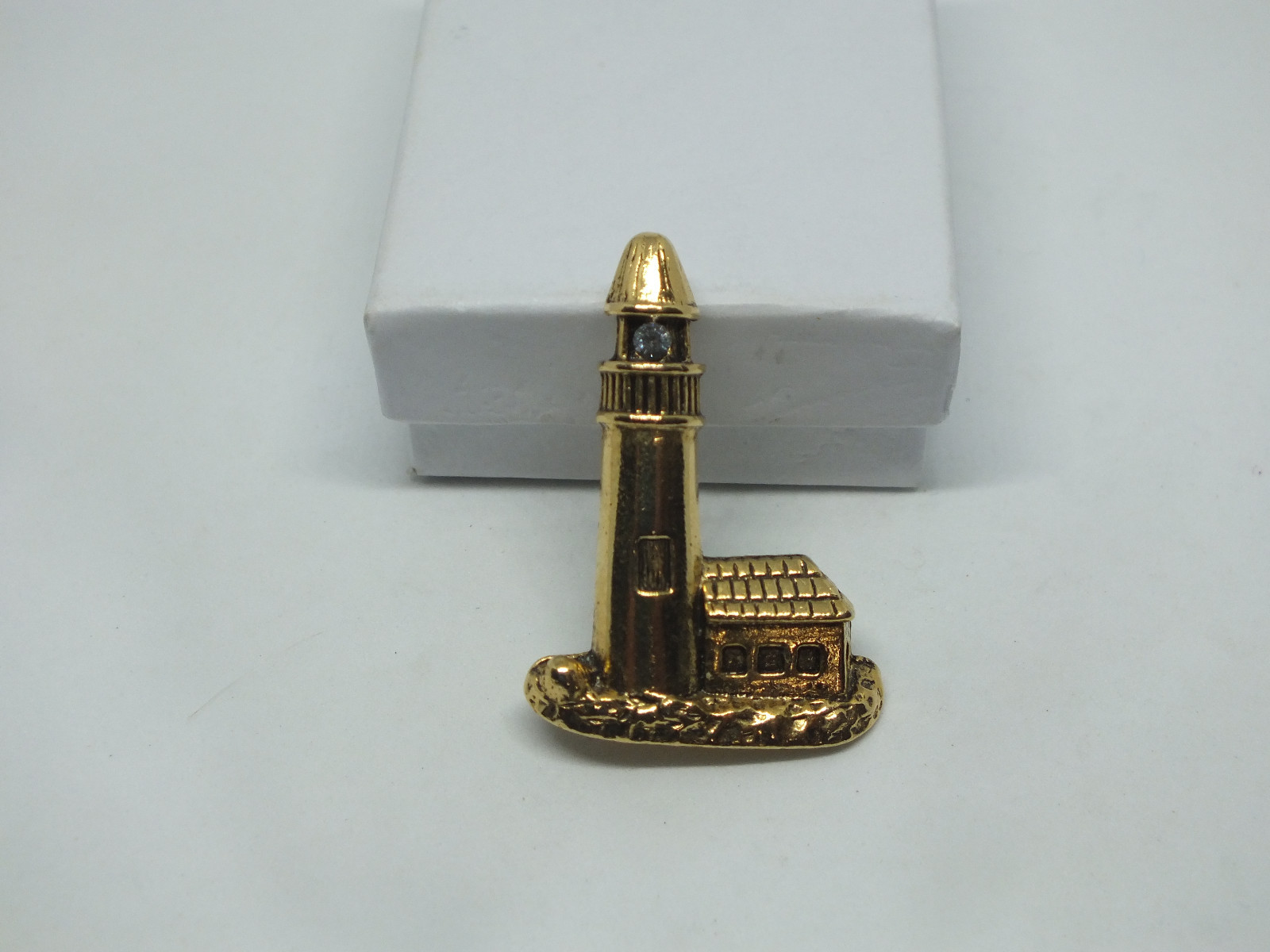 Beautiful Brooch Pin Gold Tone Lighthouse Rhinestone Signed CAMCO 1 3/8 x 1 Inch