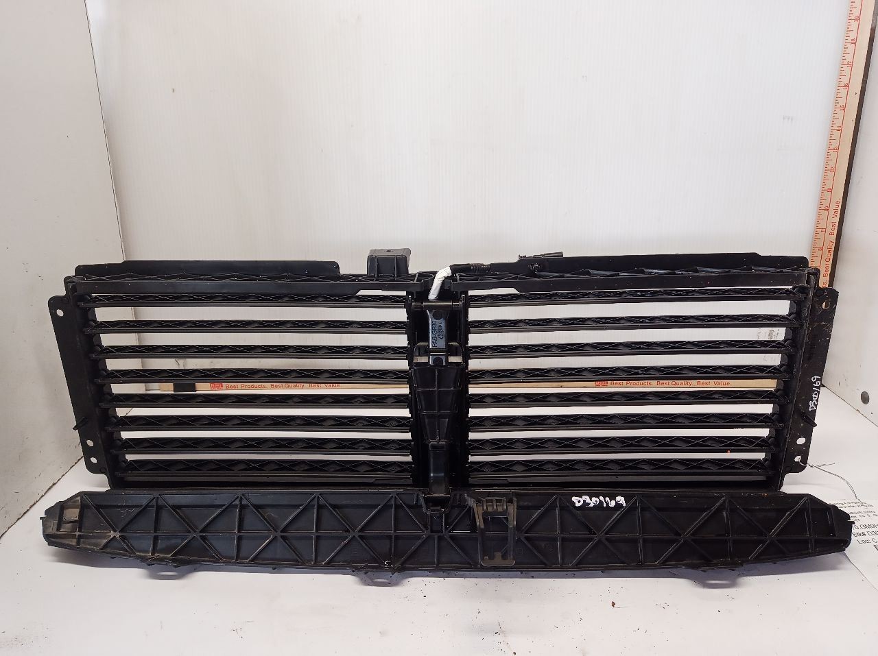 2018-2024 Chevrolet Terrain 1.5L Active Air Shutter Genuine OEM 11589631
