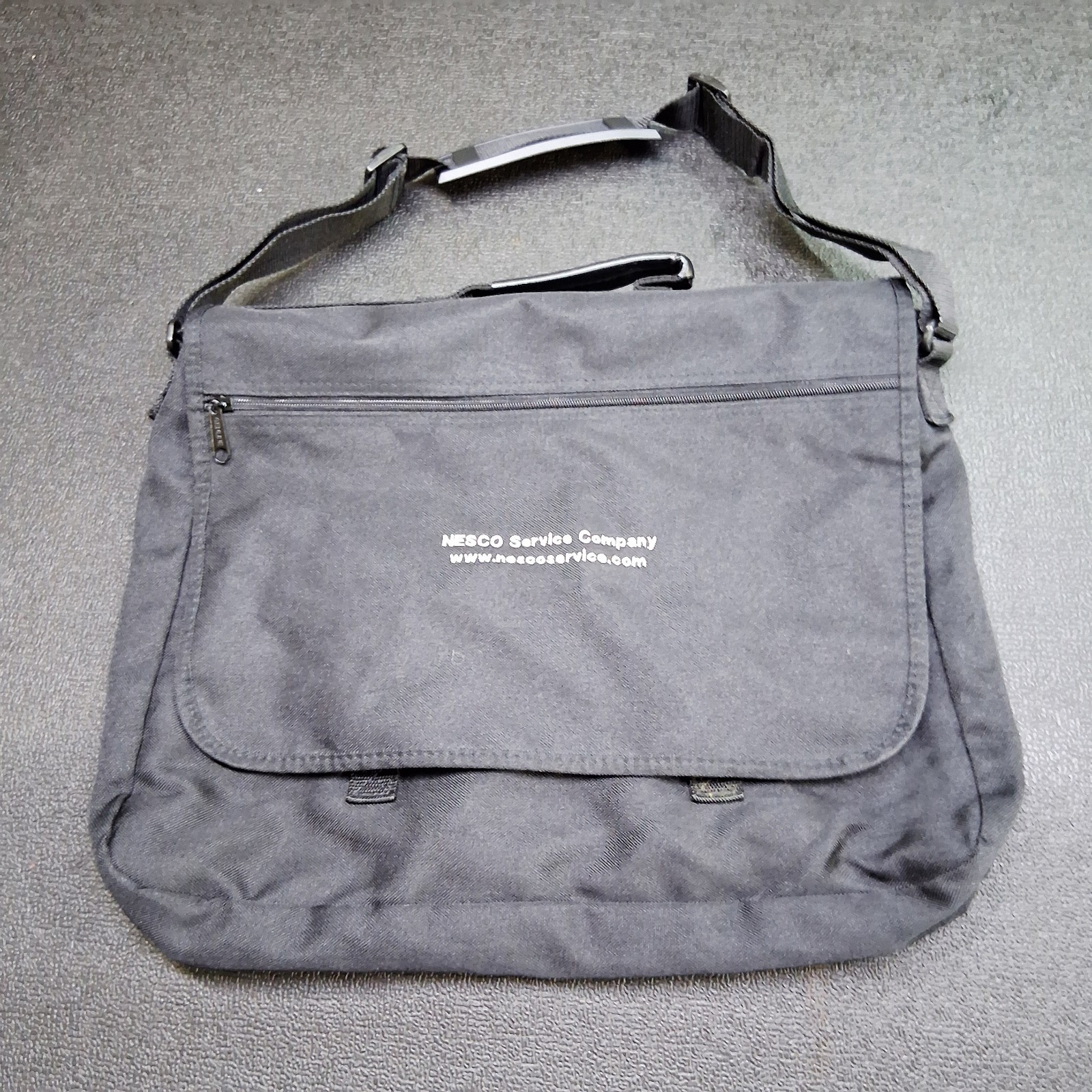 NESCO Services 16" x 14" x 3" Black Nylon Laptop Organizer Carrying Shoulder Bag