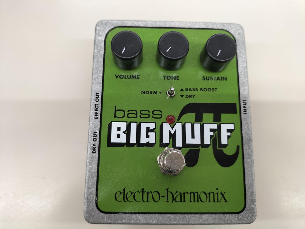ELECTRO-HARMONIX BASS BIG MUFF Effects Pedal