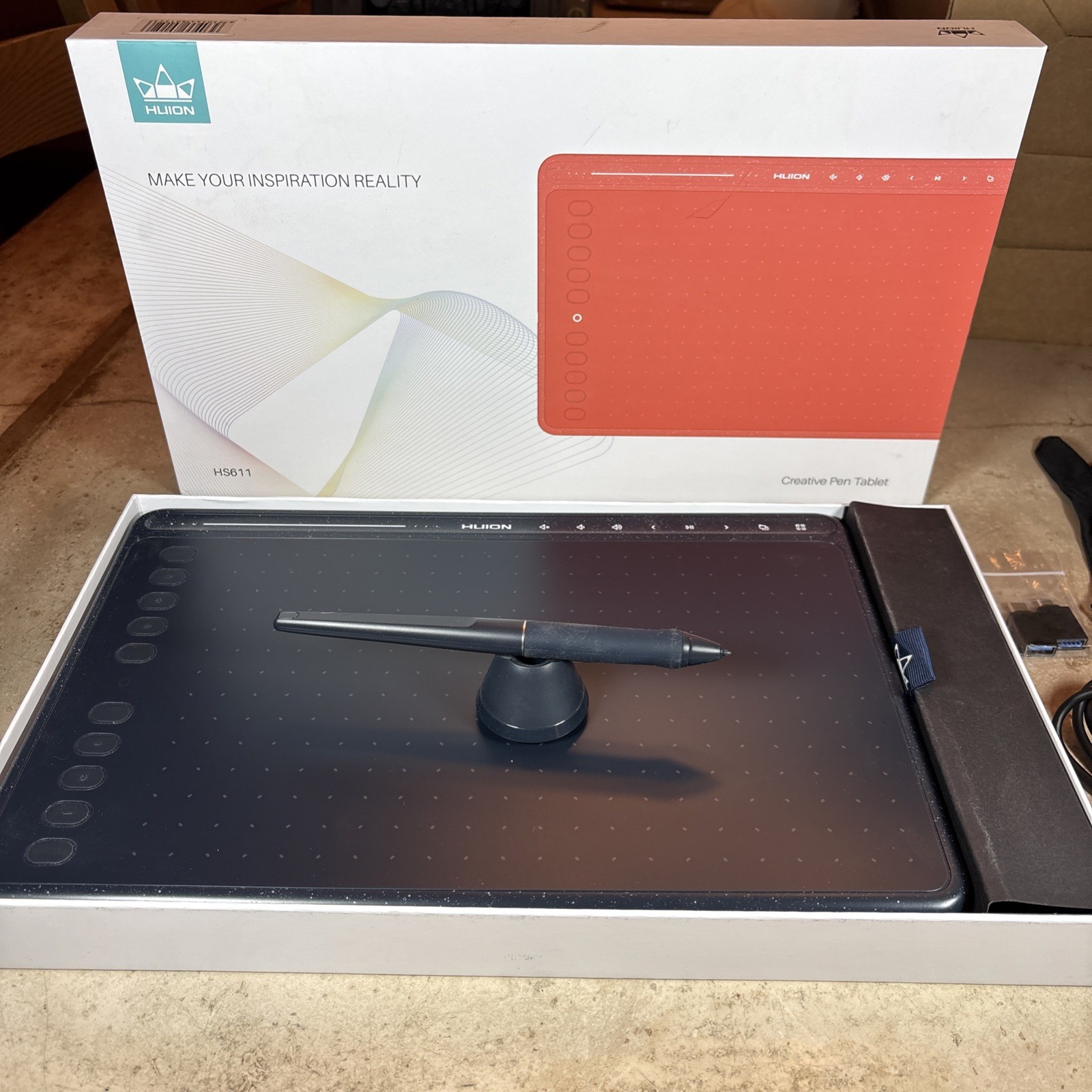 Huion HS611 Graphics Drawing Tablet W/Pen, Pen Stand/extra Tips, Cords