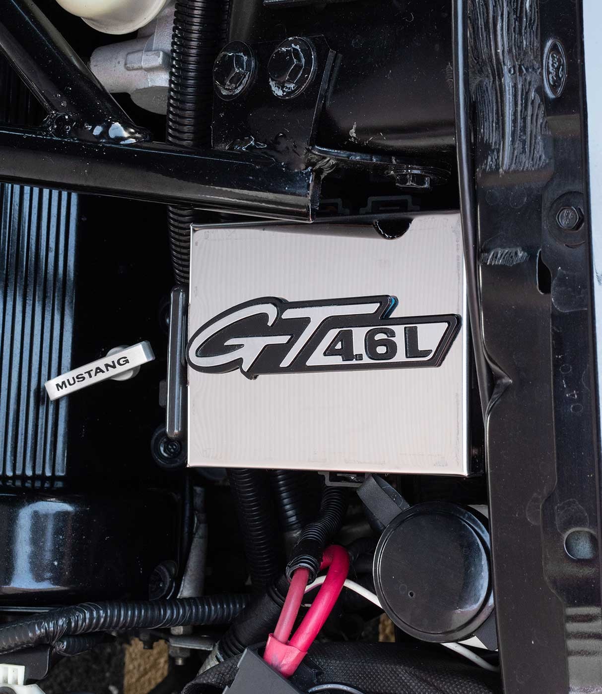 1998-2004 Mustang Polished Fuse Box Cover w/ GT 4.6L Emblem