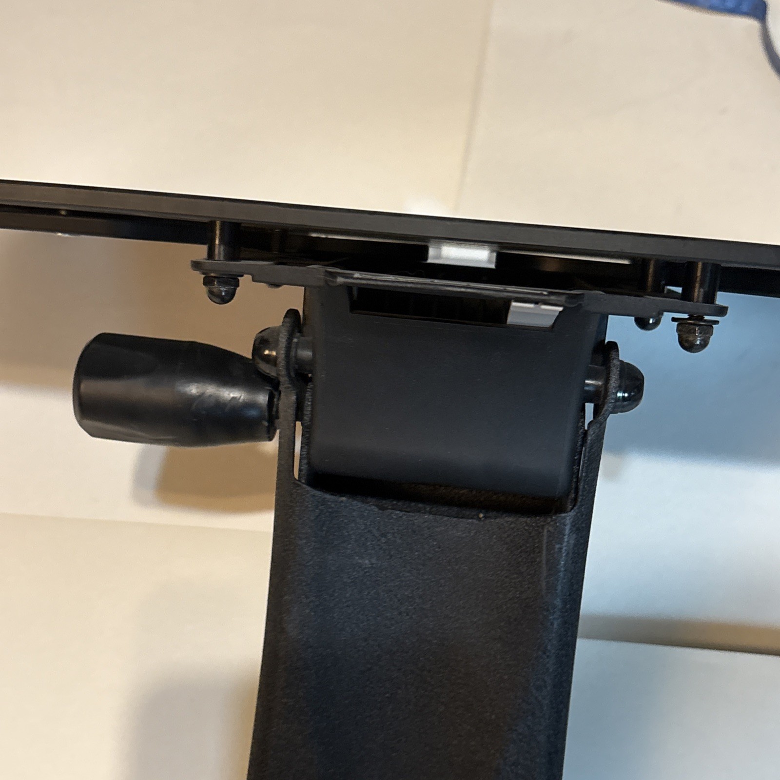20 Inch Ergonomic Under Desk Mount Extendable Keyboard Tray System PREOWNED