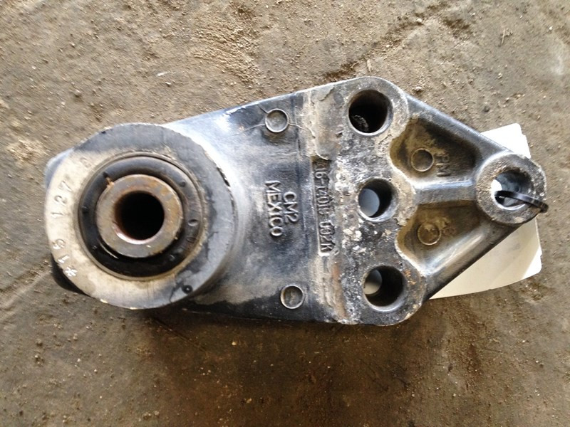2016 Freightliner Cascadia Suspension Bracket A1614019002 (641-11446)