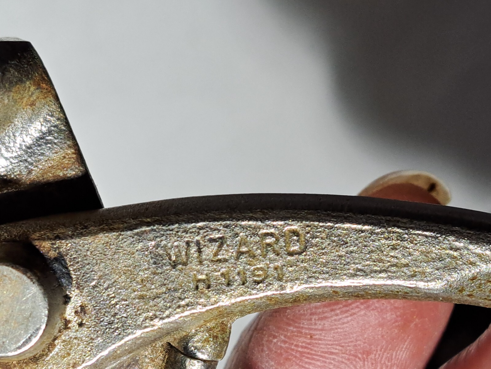 VINTAGE WIZARD H1191 NIPPERS 6"