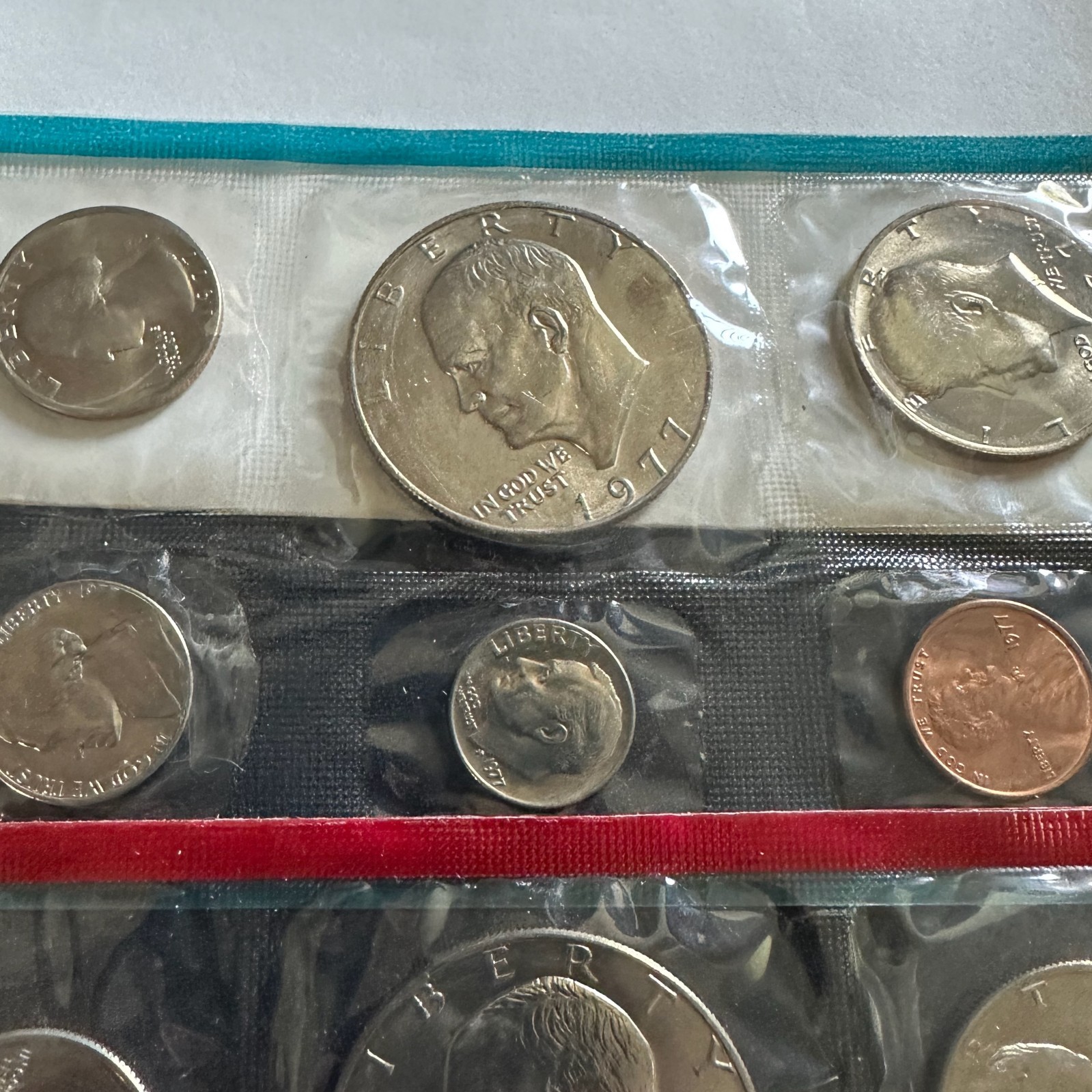 1977 Uncirculated US Mint Set P & D w/Original Gov't Packaging