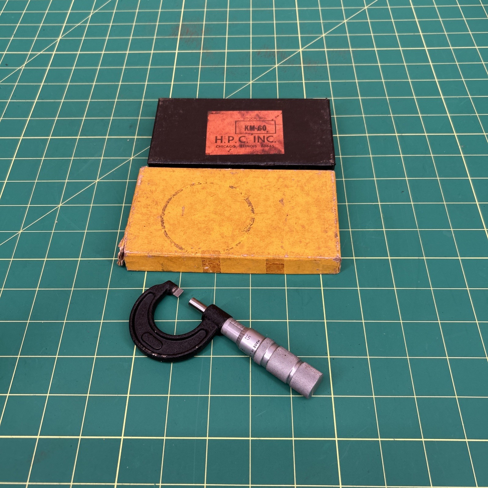 Vintage HPC Analog Key Micrometer Precision 0-1 Inch " KM-60 " Blade Style W Box