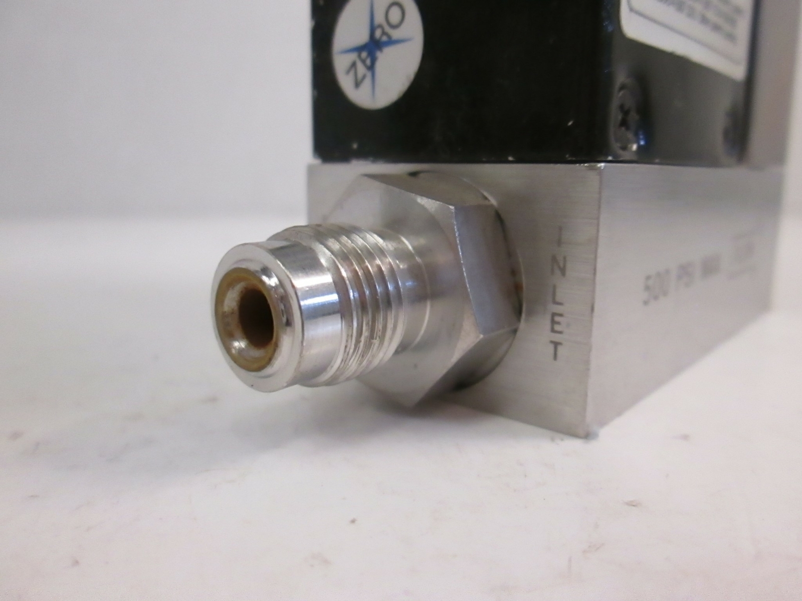 Unit UFC-1100 Mass Flow Controller, SIH2CL2, 50 SCCM, Used