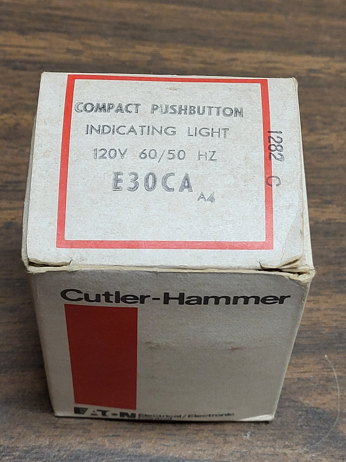 CUTLER-HAMMER E30CA COMPACT PUSHBUTTON INDICATING LIGHT 120V NEW
